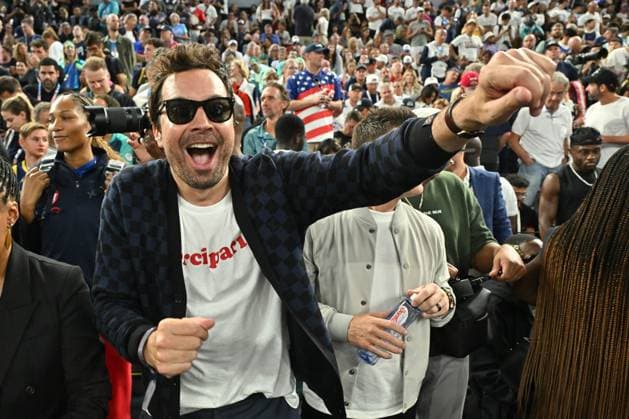 Paris 2024 - Jimmy Fallon At France v USA Basketball Final Jimmy Fallon attends the Men s Basketball Final Gold Medal game between Team France and Team United States on day fifteen of the Paris 2024 Summer Olympic Games at Bercy Arena on August 10, 2024 in Paris, France. Photo by Laurent Zabulon ABACAPRESS.COM Paris France  Copyright: xZabulonxLaurent ABACAx