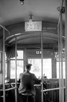 Streetcar Motorman, Rear View, Omaha, Nebraska, USA, John Vachon for Farm Security Administration, November 1938  Copyright: xCircaxImagesx ghi-circa04621