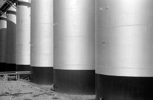 Oil Tanks, Lincoln, Nebraska, USA, John Vachon, U.S. Farm Security Administration, October 1938  Copyright: xCircaxImagesx ghi-circa02532