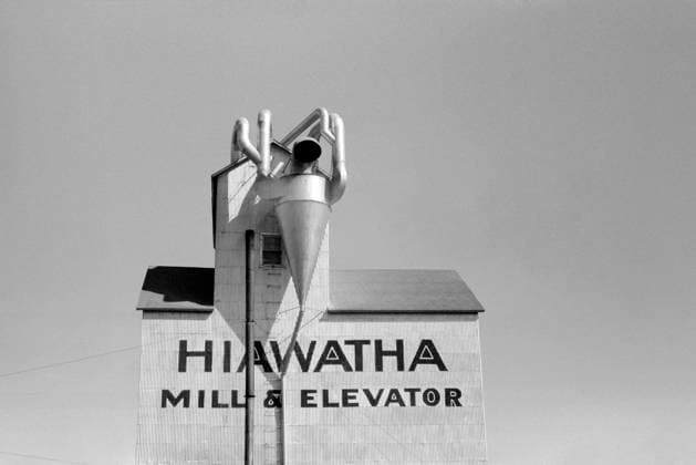 Grain Elevator, Minneapolis, Minnesota, USA, John Vachon, U.S. Farm Security Administration, September 1939  Copyright: xCircaxImagesx ghi-circa02535
