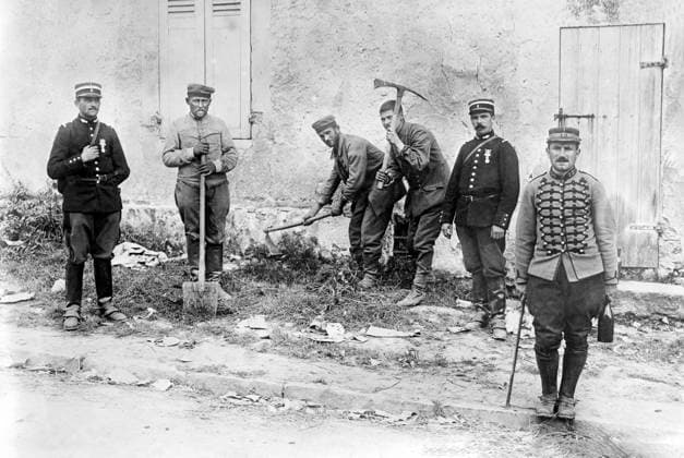 German prisoners working on road between Villeroy and Neufmontiers, France during World War I, Bain News Service, 1914  Copyright: xCircaxImagesx ghi-circa02840