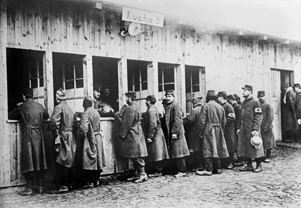 Prisoners getting rations at Prisoner of War Camp, Wünsdorf, Zossen, Germany, Bain News Service, 1915  Copyright: xCircaxImagesx ghi-circa02850