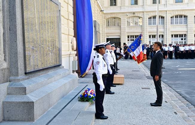 Bilder des Jahres 2024, News 08 August News Themen der Woche KW33 News Bilder des Tages President of the French Republic Emmanuel Macron at the Commemorative Ceremony for the 80th Anniversary of the Liberation of the Paris Police Headquarters President of the French Republic Emmanuel Macron at the Commemorative Ceremony for the 80th Anniversary of the Liberation of the Paris Police Headquarters President of the French Republic Emmanuel Macron at the Commemorative Ceremony for the 80th Anniversary of the Liberation of the Paris Police Headquarters, Emmanuel Macron Le prÃ sident de la RÃ publique francaise E Macron lors de la CÃ rÃ monie commÃ morative du 80eme anniversaire de la LibÃ ration de la prÃ fecture de police de Paris, le 12 aoÃ t 2024 Christian Liewig Pool Bestimage French President E Macron during the Commemorative  Copyright: xChristianxLiewig Pool BestimagexChristianxLiewig Pool Bestimagex