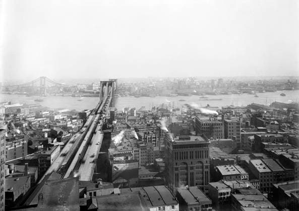 Brooklyn Bridge and East River, New York City, New York, USA, Bain News Service, April 1909  Copyright: xCircaxImagesx ghi-circa02915