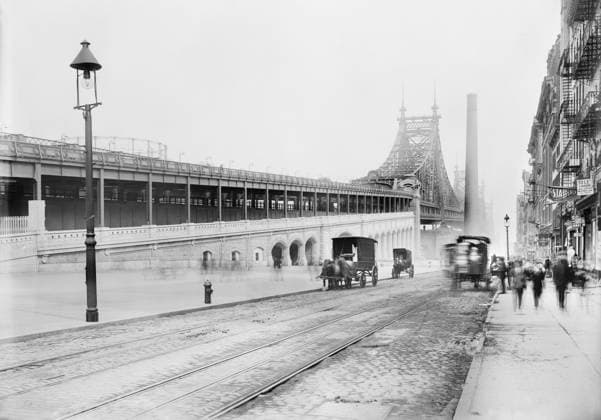 Queensboro Bridge and street scene, New York City, New York, USA, Bain News Service, 1910  Copyright: xCircaxImagesx ghi-circa02916