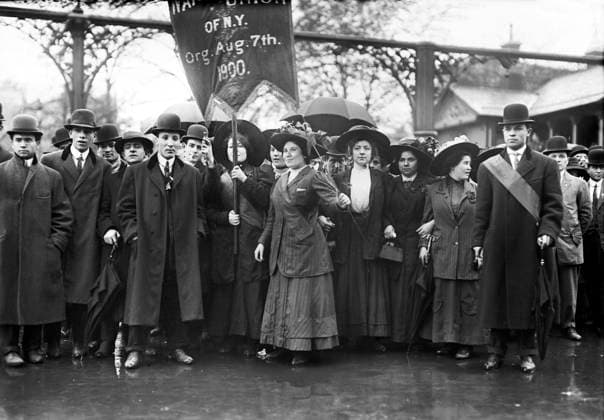 Women marchers, May Day Parade, New York City, New York, USA, Bain News Service, May 1909  Copyright: xCircaxImagesx ghi-circa02940