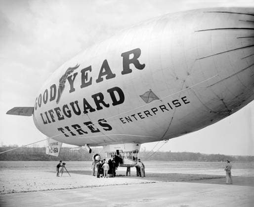 Goodyear blimp, Washington DC, USA, Harris & Ewing, April 1938  Copyright: xCircaxImagesx ghi-circa03441