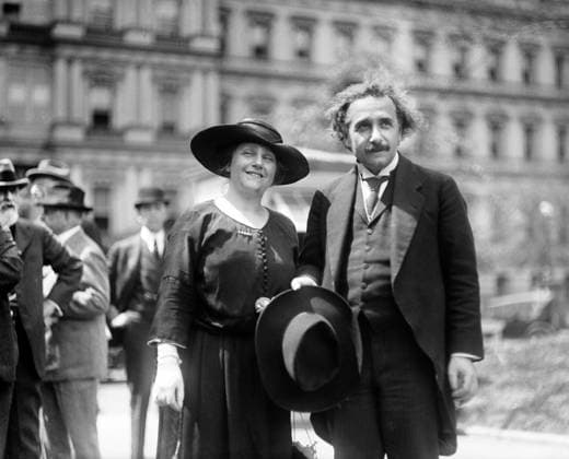 Albert Einstein with wife Elsa, three-quarter length portrait, Washington DC, USA, Harris & Ewing, 1921  Copyright: xCircaxImagesx ghi-circa03611