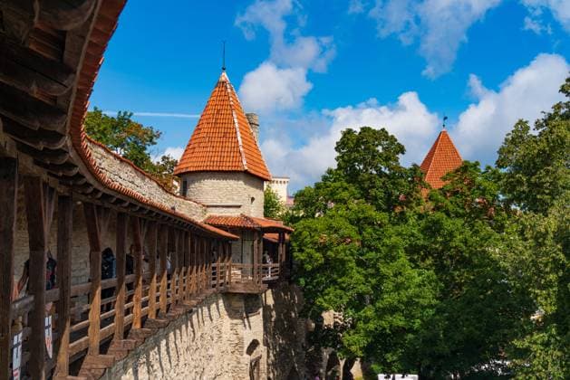 City Wall and towers in the old town of Tallinn, Estonia City Wall and towers in the old town of Tallinn, Estonia Copyright: xZoonar.com ChunxJuxWux 21730724