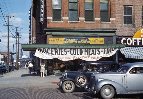 Street scene, Eagle fruit stand and Hotel Capital, Lincoln, Nebraska, USA, John Vachon, U.S. Farm Security Administration-U.S. Office of War Information, 1942  Copyright: xCircaxImagesx ghi-circa04089