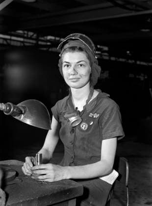 Eunice Hancock, 21 years old, operates compressed air grinder at Midwest Aircraft Motor Plant, Ann Rosener, U.S. Office of War Information, August 1942  Copyright: xCircaxImagesx ghi-circa04496