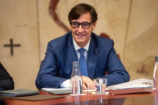 News Themen der Woche KW33 First Consell Executiu of the new Government at the Palau de la Generalitat The President of the Generalitat, Salvador Illa, during the first Consell Executiu of the Government, at the Palau de la Generalitat, on August 13, 2024, in Barcelona, Catalonia Spain Salvador Illa presided today the first meeting of the Executive Council of the new government, one of the highlights of todays government is the creation of the commissioner of the neighborhood plan, a position to be held by former senator and former PSC councilman Carles Martí Todays Consell Executiu is the first of Illas government 13 AUGUST 2024 Lorena Sopê Barcelona Catalunya Barcelona Catalunya Catalunya Espana  Copyright: xLorenaxSopÃªnax 6156539