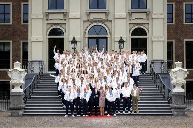 Bilder des Jahres 2024, News 08 August News Themen der Woche KW33 News Bilder des Tages Paris 2024, Niederländisches Königspaar empfängt Team Niederlande in Den Haag THE HAGUE - King Willem-Alexander and Queen Maxima during a reception at Huis ten Bosch Palace for the Dutch medal winners of the 2024 Summer Olympics in Paris. ANP RAMON VAN FLYMEN netherlands out - belgium out  Copyright: xx x505929889x originalFilename: 505929889.jpg