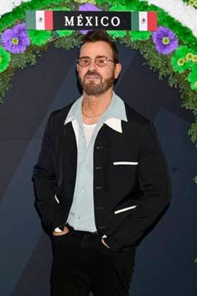 Beetlejuice Beetlejuice Photocall - Mexico City American actor Justin Theroux Posing for photos during the Beetlejuice Beetlejuice film Photocall at Mexico City Four Season Hotel. Mexico City, Mexico, August 13, 2024. Photo by Carlos Tischler Eyepix Group ABACAPRESS.COM Mexico City Mexico  Copyright: xTischlerxCarlos Eyepix ABACAx