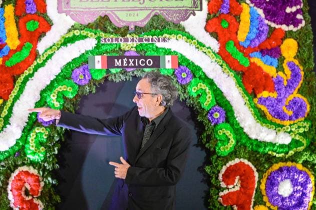 Beetlejuice Beetlejuice Mexico City Premiere Director Tim Burton Posing for photos during the Beetlejuice Beetlejuice film Photocall at Mexico City Four Season Hotel. August 13, 2024 in Mexico City, Mexico. Mexico City CDMX Mexico Copyright: xCarlosxTischlerx