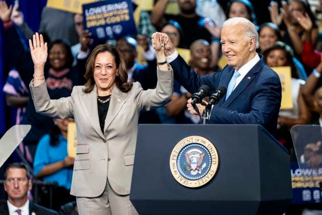 News Themen der Woche KW33 News Bilder des Tages August 15, 2024, Marlboro, Maryland, USA: President JOE BIDEN and Vice President KAMALA HARRIS at an event to discuss lowering the cost of prescription drugs at Prince George s Community College in Marlboro, MD Marlboro USA - ZUMAb161 20240815_aap_b161_010 Copyright: xMichaelxBrochsteinx
