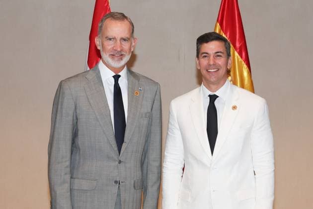 News Themen der Woche KW33 News Bilder des Tages König Felipe von Spanien zu Besuch in der Dominikanischen Republik King Felipe VI visits the Dominican Republic King Felipe VI i holds a meeting with the President of Paraguay, Santiago Pena d , at the National Palace, 16 AUGUST 2024, in Santo Domingo Dominican Republic The King has traveled to the Dominican Republic to attend the inauguration ceremony of President-elect, Luis Abinader, who has won a second term in office after winning with 57 of the votes in the elections of last May 19 16 AUGUST 2024 ROYAL HOUSE KING DOMINICAN REPUBLIC PARAGUAY SANTIAGO PEÑA INAUGUST 16 M the Kings House 16 08 2024 Santo Domingo Santo Domingo Espana  Copyright: xCasaxdexS.M.xelxReyx 6159806