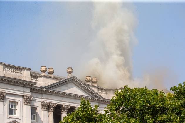 News Themen der Woche KW33 News Bilder des Tages August 17, 2024, London, England, United Kingdom: Firefighters tackle fire in Somerset House in central London. London United Kingdom - ZUMAs262 20240817_zip_s262_030 Copyright: xTayfunxSalcix