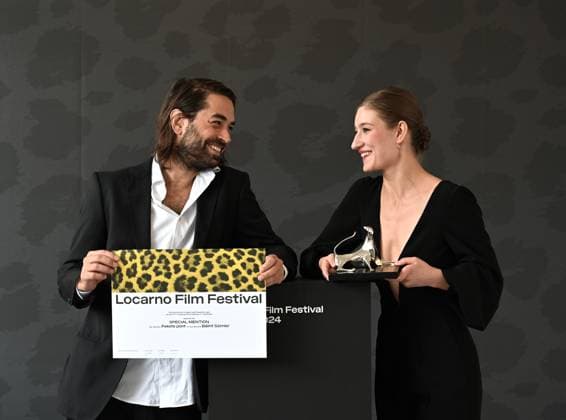 Locarno: Locarno,Switzerland Locarno Film Festival 2024 Award Ceremony photocall Locarno Film Festival 2024 Fekete pont film by Balint Szimler director Pardo Argento Award In the photo:Anna Mo szoly director Pardo Argento Award,Balint Szimler director Award Locarno  - ZUMAp169 20240817_zea_p169_142 Copyright: xNickxZonnax