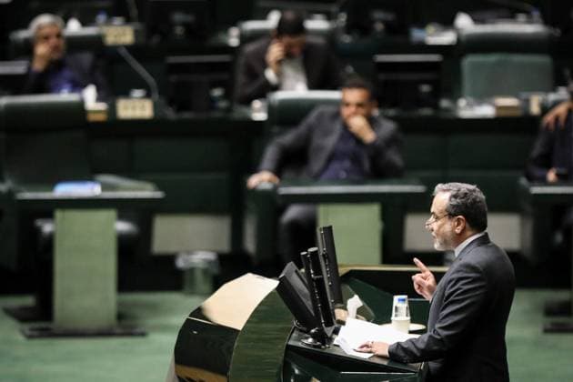 News Themen der Woche KW33 News Bilder des Tages August 18, 2024, Tehran, Iran: ABBAS ARAGHCHI, Iran s nominee for the Foreign Ministry, speaks at a parliament session during the investigation into the qualifications of the ministers proposed by Iranian President Masoud Pezeshkian for the 14th government at the Iranian parliament in Tehran. The Iranian Parliament s National Security and Foreign Policy Commission endorsed Abbas Araqchi as the next minister of foreign affairs after intense sessions on August 12 and 14. The spokesperson announced that the commission unanimously agreed on Araqchi s competence to lead the Foreign Ministry. Tehran Iran - ZUMAi98_ 20240818_zih_i98_010 Copyright: xIcanaxNewsxAgencyx