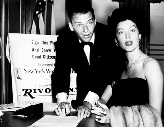 Frank Sinatra and Ava Gardner signing a pledge as good citizens, Herman Hiller, New York World-Telegram and the Sun Newspaper Photograph Collection, September 19, 1952  Copyright: xCircaxImagesx ghi-circa12804