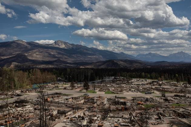 August 19, 2024, Jasper, Ab, CANADA: A devastated neighbourhood in west Jasper, Alberta on Monday August 19, 2024. Wildfire caused evacuations and widespread damage in the National Park and Jasper townsite. Jasper CANADA  - ZUMAc35_ 20240819_zaf_c35_049 Copyright: xAmberxBrackenx