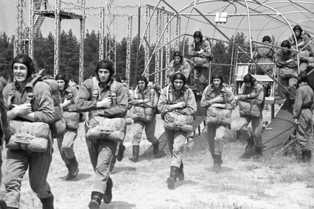 Cadets of Ryazan Airborne Forces School during training 8746021 01.09.1969 Lenin Komsomol Ryazan Higher Airborne Command Red Banner School (now General Margelov Ryazan Guards Higher Airborne Command School). Cadets-paratroopers during training at the airborne complex. Here all actions of a parachutist in the air are practiced from the moment of taking off from the aircraft until preparation for landing. Ryazan region Russia  Copyright: xx