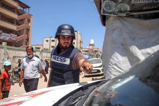 Turkish TRT Arab TV Car targeted by Israeli Army in Gaza. (INT) Turkish TRT Arab TV Car targeted by Israeli Army in Gaza. August 20, 2024, Gaza, Palestine: Israel army targeted a Turkish TRT Arab TV Car even bearing all press insignia indicating it™s a press car. However, the car escaped and was able to get to a safety zone. There is no international immunity to protect journalists, even wearing the shield and helmet on which journalism is written. Credit: Hashem Zimmo Thenews2 (Foto: Hashem Zimmo Thenews2 imago images) Turkish TRT Arab TV Car targeted by Israeli Army in Gaza.  Copyright: xHashemxZimmox