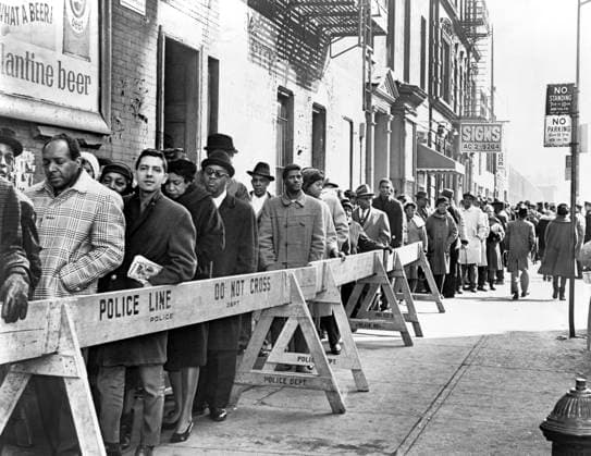 July 19, 2024, New York City, New York, USA: Group of people lined up to pay their respects at the funeral of Malcolm X, Unity Funeral Chapel, Harlem, New York, City, New York, USA, O. Fernandez, New York World-Telegram and the Sun Newspaper Photograph Collection, February 24, 1965 New York City USA  - ZUMAg145 20240719_aza_g145_006 Copyright: xJTxVintagex