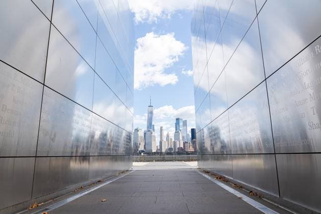 Jersey City, Vereinigte Staaten von Amerika, 24. September 2019: Das Empty Sky Memorial, die offizielle Gedenkstätte des Bundesstaates New Jersey für die Opfer der Anschläge vom 11. September, Nordamerika Jersey City, United States of America, September 24, 2019: The Empty Sky Memorial, the official New Jersey memorial to the states victims of the September 11 attacks Copyright: imageBROKER OliverxFoerstner ibliqx09509160.jpg