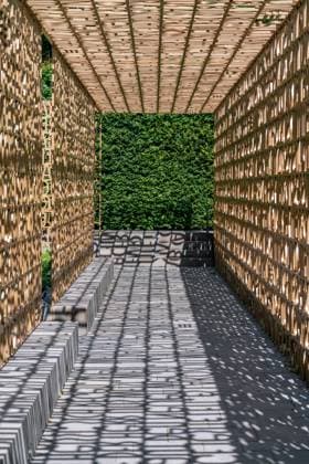 Berlin Marzahn, Deutschland, 18. Juli 2019: Wand mit Worten aus der Bibel im christlichen Garten bei den Gärten der Welt, Europa Berlin-Marzahn, Germany, july 18, 2019: Wall with words from the bible in the christian garden at Gaerten der Welt, Europe Copyright: imageBROKER InaxHensel ibliqx09632651.jpg