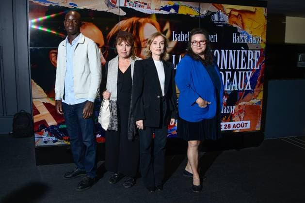 Entertainment Themen der Woche KW34 Entertainment Bilder des Tages William Edimo , Isabelle Huppert , Patricia Mazuy and Jana Bittnerova attends the THE PRISONER OF BORDEAUX premiere on August 22, 2024 in Paris, France Photo by Federico Pestellini Panoramic CELEBRITES Avant Premiere du film LA PRISONNIERE DE BORDEAUX Paris 22 08 2024 FedericoPestellini Panoramic 
