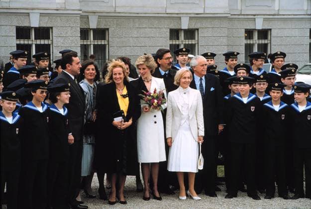 Lady Diana , Dagmar Koller, Wiener Sängerknaben - Archivbild Wien Vienna Österreich Oesterreich Austria *** Lady Diana , Dagmar Koller, Vienna Boys Choir archive picture Vienna Austria Austria vr_2691533
