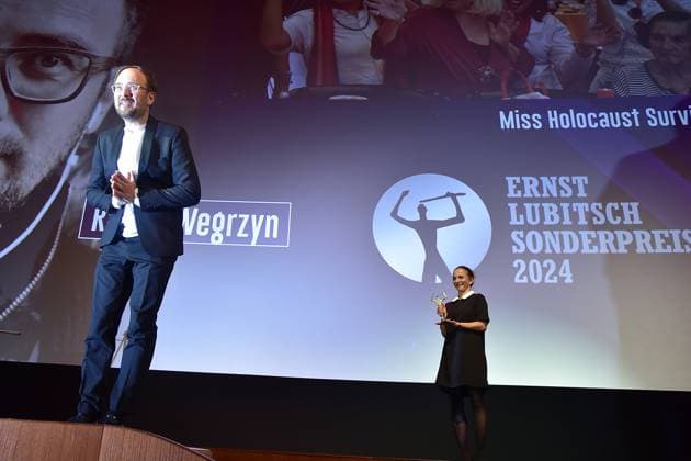 Verleihung des Ernst-Lubitsch-Preises 2024 Radek Wegrzyn, Laudation Sharon Brauner Ankunft, zur Verleihung des Ernst-Lubitsch-Preises 2024 im Rahmen einer Matinee im Berliner ZOO PALAST statt in Berlin, am 25.08.2024
