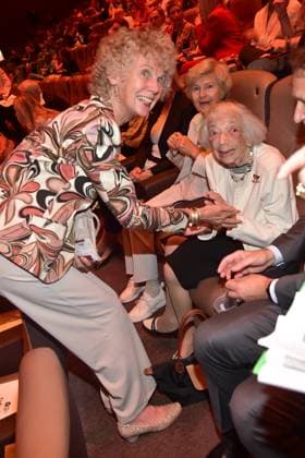 Verleihung des Ernst-Lubitsch-Preises 2024 Yudit Setz, Friede Springer, Margot Friedlaender Ankunft, zur Verleihung des Ernst-Lubitsch-Preises 2024 im Rahmen einer Matinee im Berliner ZOO PALAST statt in Berlin, am 25.08.2024
