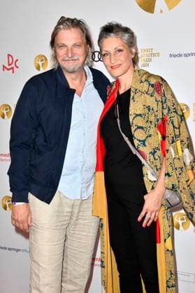 Stefan Jürgens mit Partnerin Boriana Rosenmüller bei der 66. Verleihung vom Ernst-Lubitsch-Preis 2024 im Zoo Palast. Berlin, 25.08.2024