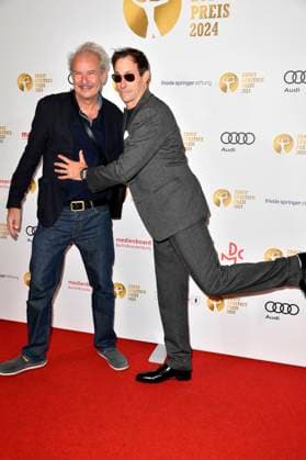 Leander Haußmann und Marc Hosemann bei der 66. Verleihung vom Ernst-Lubitsch-Preis 2024 im Zoo Palast. Berlin, 25.08.2024