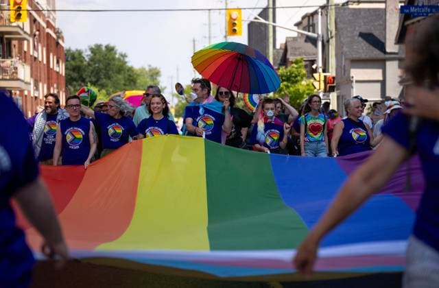 August 25, 2024, Ottawa, On, Canada: Members of the OCDSB carry a pride flag during the Capital Pride Parade in Ottawa, on Sunday, August 25, 2024. Ottawa Canada  - ZUMAc35_ 20240825_zaf_c35_029 Copyright: xChrisxTanouyex