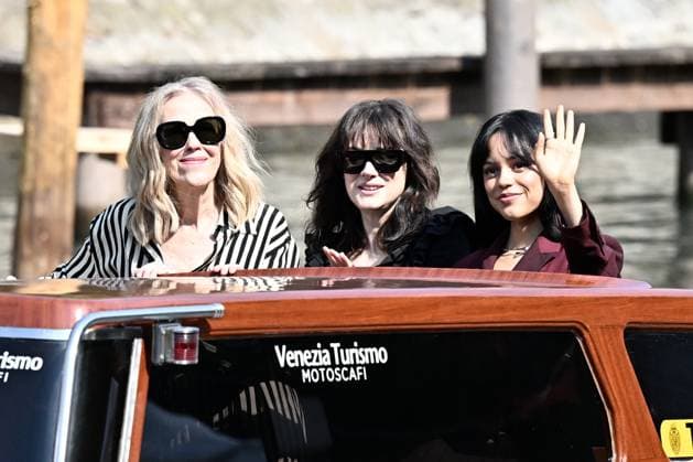 Entertainment Themen der Woche KW35 Entertainment Bilder des Tages 81st Venice Film Festival, Italy - 28 Aug 2024 Actress Winona Ryder, Jenna Ortega, Catherine O™Hara arrive at Excelsior Darsena. 81st Venice Film Festival, Italy - 28 Aug 2024, Credit:Maria Laura Antonelli Avalon Italy, Venice  Copyright: xMariaxLauraxAntonellix xAvalonx 0902190506
