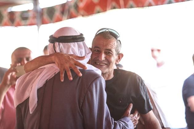 News Themen der Woche KW35 News Bilder des Tages ISRAEL-PALESTINIAN-CONFLICT-HOSTAGES Qaid Farhan Alkadi, a Bedouin Israeli hostage who was kidnapped in the deadly October 7 Hamas attack, is greeted by his friends and family, after he was rescued following nearly 11 months in captivity in Gaza, at his village near Rahat in southern Israel, August 28, 2024 photo by saeed qaq Copyright: xSAEEDQAQx AX4X2047