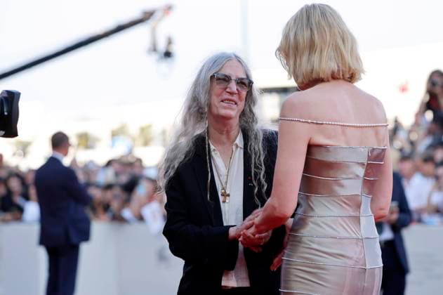 Entertainment Themen der Woche KW35 Bilder des Jahres 2024, Entertainment 08 August Entertainment Bilder des Tages Patti Smith und Cate Blanchett bei der Opening Ceremony mit der Premiere des Kinofilms Beetlejuice Beetlejuice auf der Biennale di Venezia 2024 81. Internationale Filmfestspiele von Venedig im Palazzo del Cinema. Venedig, 28.08.2024 *** Patti Smith and Cate Blanchett at the Opening Ceremony with the premiere of the feature film Beetlejuice Beetlejuice at the Biennale di Venezia 2024 81 Venice International Film Festival at the Palazzo del Cinema Venice, 28 08 2024 Foto:xD.xBedrosianx xFuturexImagex beetlejuice_4242