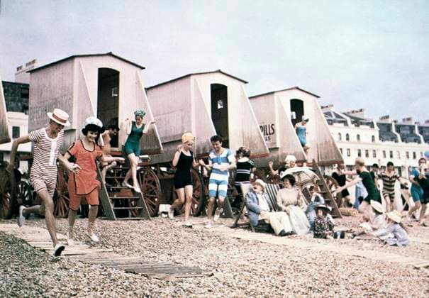 Beach Scene, on-set of the Film Those Magnificent Men in their Flying Machines , 1965  Copyright: xABxArchivex jtv007429