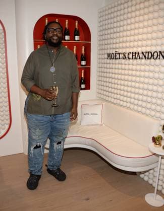 Celebrities at the US Open from the MoÃ«t & Chandon Clubhouse suite, enjoying a glass of MoÃ«t & Chandon - the Official Champagne of the US Open Featuring: Questlove Where: New York, New York, United States When: 28 Aug 2024 Credit: Joey Andrew startraksphoto.com EDITORIAL USE ONLY. NOT FOR USE BY NEWSPAPERS BASED IN THE UK. Copyright: xJOEYxANDREWx instar54066464