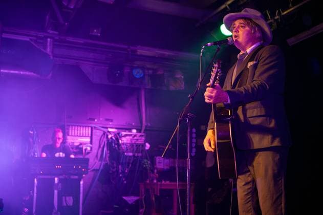 Entertainment Themen der Woche KW35 Entertainment Bilder des Tages Peter Doherty (The Libertines, Babyshambles) performs solo and accoustic on the opening night of a short UK tour live at the Roadmender in Northampton. Wednesday 28 August 2024., Credit:James Berry Avalon  Copyright: xJamesxBerryx xAvalonx 0902502009