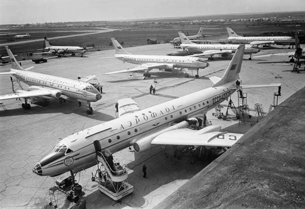 Moscow, USSR. A view of the Soviet jet passenger planes Tupolev Tu-104 of the Aeroflot airlines at the Vnukovo airfield. Alexander Konkov TASS  568164