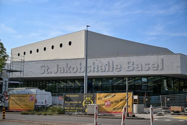 Basel ESC 2025 Entscheid, Konzert, Eurovision Song Contest, 30.08.2024 Basel ist Ausrichter des Eurovision Song Contest 2025. Die St. Jakobshalle Basel ist derzeit von Baustelle fuer die Infrastruktur umgeben. ESC 2025 Entscheid, Konzert, Eurovision Song Contest, 30.08.2024 *** Basel ESC 2025 decision, concert, Eurovision Song Contest, 30 08 2024 Basel is the host of the Eurovision Song Contest 2025 The St Jakobshalle Basel is currently surrounded by construction sites for the infrastructure ESC 2025 decision, concert, Eurovision Song Contest, 30 08 2024 Copyright: xEibner-Pressefoto ThomasxHessx EP_THS