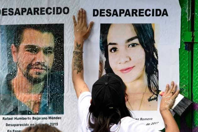 August 30, 2024, Mexico City, Mexico City, Mexico: Relatives of the disappeared and activists participate in the placement of photographs during the protests and a mass at the Paseo de la Reforma roundabout, in Mexico City..In Mexico, the Federal Government presented an update of the census of missing persons in which they reduce 20 thousand cases of the 114 thousand 815 reported by the national registry. Mexico City Mexico - ZUMAn296 20240830_zip_n296_014 Copyright: xJorgexNunezx