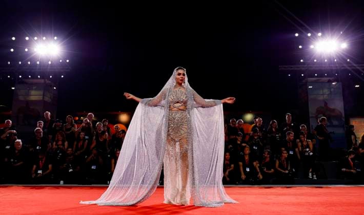 Entertainment Themen der Woche KW35 Entertainment Bilder des Tages August 31, 2024, Venice, ITALY: Guest arrives for the premiere of ˜The Order™ at the 81st annual Venice International Film Festival, in Venice, Italy, 31 August 2024. The movie is presented in the official competition Venezia 81 at the festival running from 28 August to 07 September 2024. ANSA FABIO FRUSTACI Venice ITALY  - ZUMAa110 20240831_zaf_a110_168 Copyright: xFabioxFrustacix
