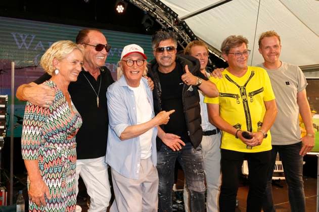 Entertainment Themen der Woche KW35 Heidrun Beckenbauer, Heinrich Walentowski, Otto Waalkes, Chico, Joel Beckenbauer, Heinriche Walentowski und Daniel Danger bei der VIP-Eröffnung der Otto Waalkes Ausstellung 2024 in der Galerie Am Hellweg. Werl, 31.08.2024 *** Heidrun Beckenbauer, Heinrich Walentowski, Otto Waalkes, Chico, Joel Beckenbauer, Heinriche Walentowski and Daniel Danger at the VIP opening of the Otto Waalkes exhibition 2024 in the Galerie Am Hellweg Werl, 31 08 2024 Foto:xT.xSchröerx xFuturexImagex waalkes_4917