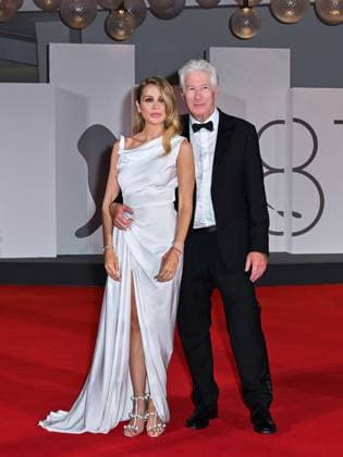 Venice: Venice, 81st Venice Film Festival 2024 - Sixth Evening. Red Carpet Filming Italy Award In the photo: Richard Gere and Alejandra Silva Venice  - ZUMAp169 20240901_zea_p169_1361 Copyright: xManuelexMangiarottix